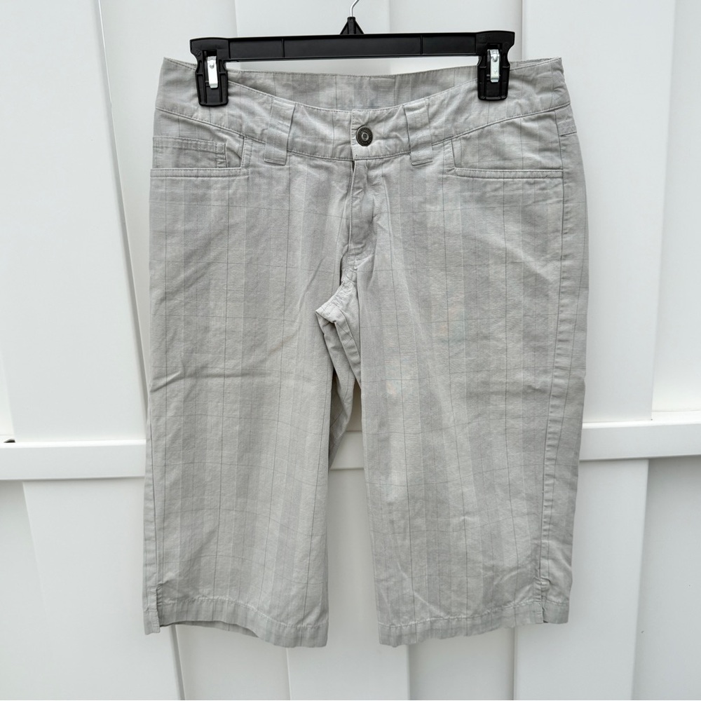 Patagonia All-Wear Capris Low Rise Bermuda Shorts Light Gray Plaid Womens 2